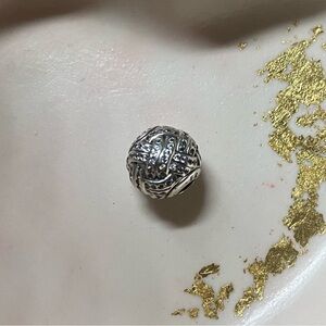 Pandora essence friendship charm